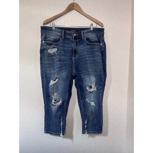 Judy Blue Boyfriend Fit High Waisted Distressed Denim Jeans Size 20W Stretchy - Picture 1 of 9